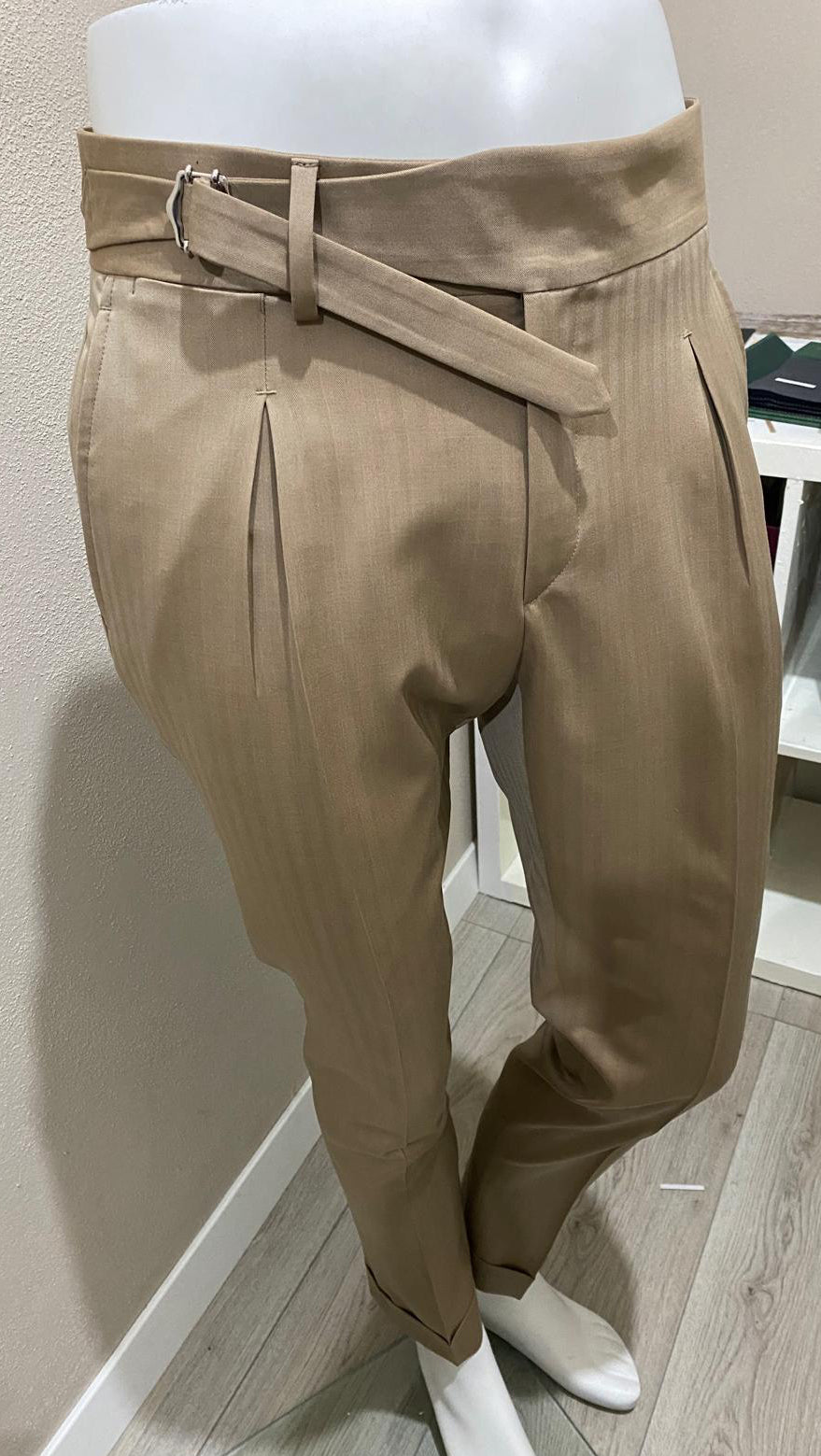 Beige single kissing pleat extended belt waistband solaro wool trousers - VBC