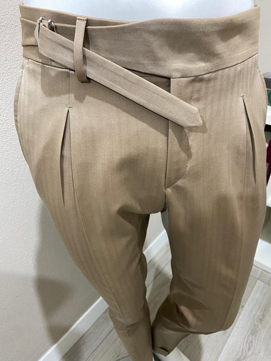 Pantaloni beige in lana solaro con pince a bacia cinturino prolungato con chiusura a bottoni - VBC