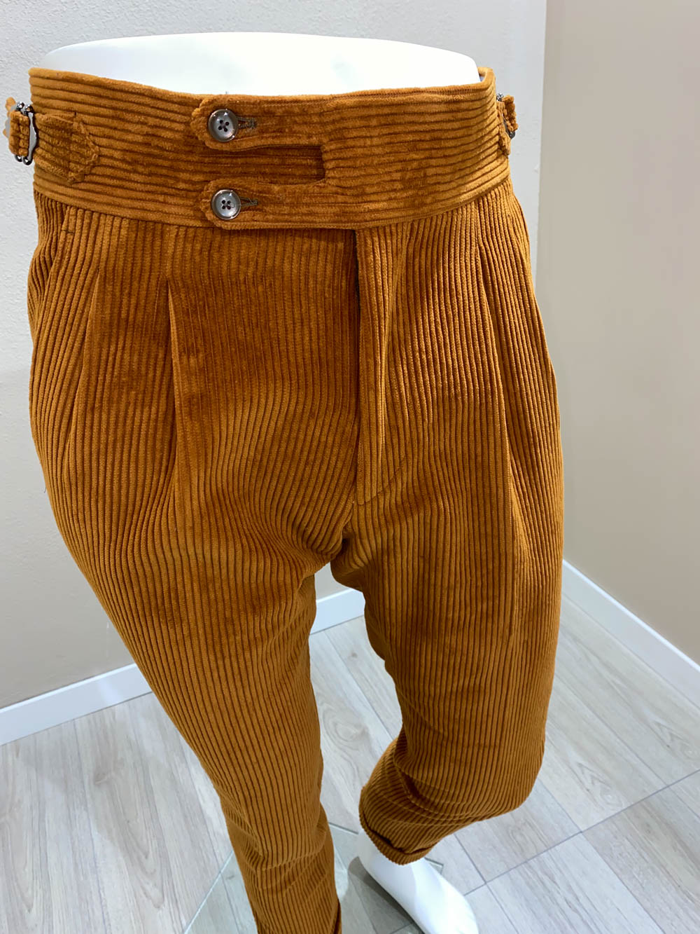 Pantalon en velours côtelé à taille fendue Beige - Duca Visconti di Modrone